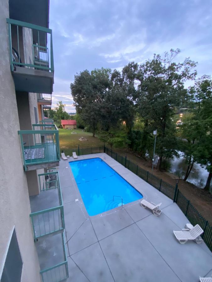 River Place Condos #401 2Bd Пиджен Фордж Екстериор снимка